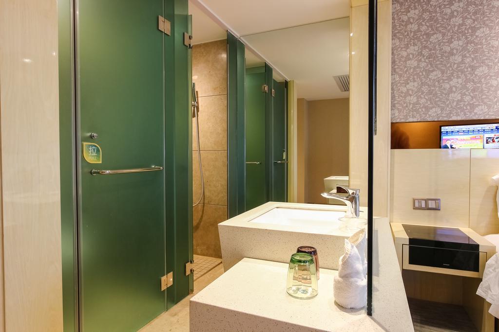 Paco Hotel Guangzhou East Railway Station Branch ภายนอก รูปภาพ